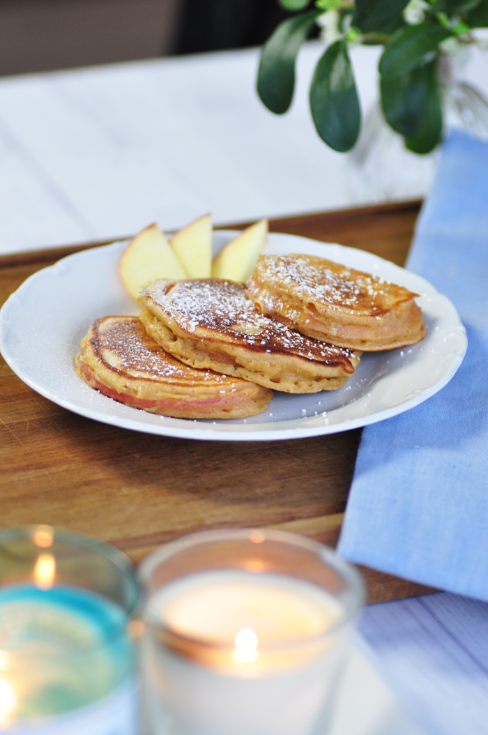 Rezept • Apfel-Pancakes mit Zimt und Puderzucker