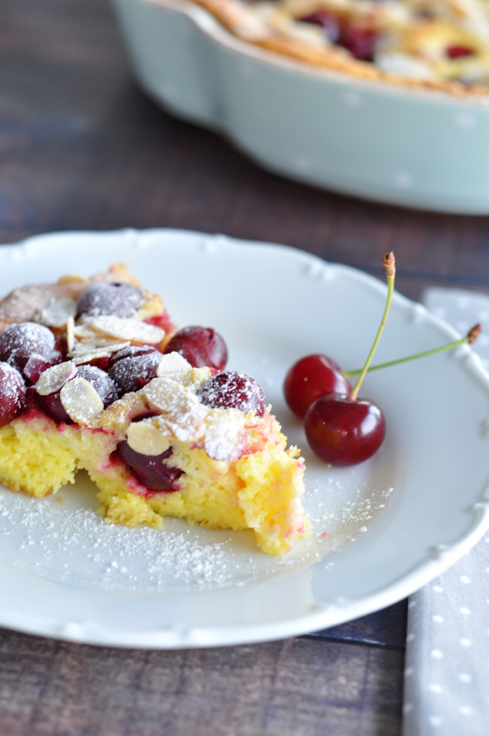 Grießauflauf mit Sauerkirschen