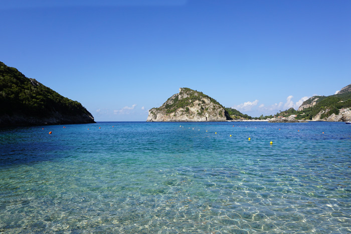 Die schönsten Strände auf Korfu: Paleokastritsa Beach