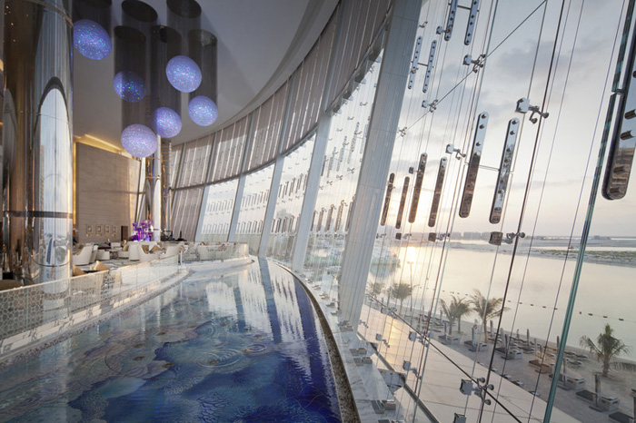 Jumeirah_at_Etihad_Towers_-_Lobby_View