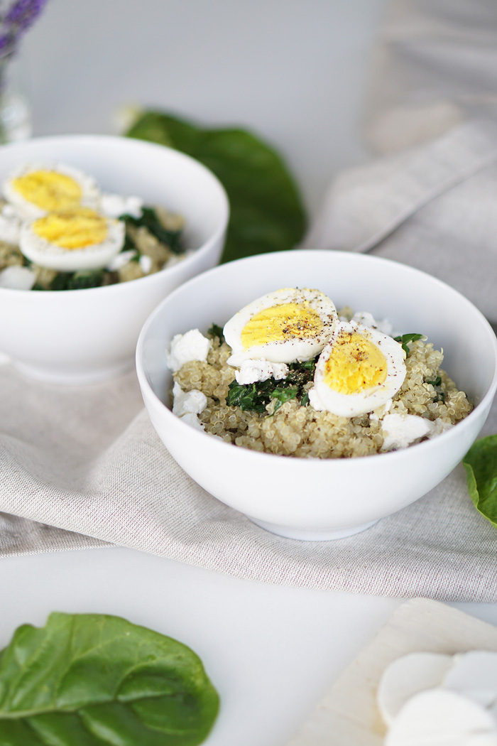 Eat Seasonal: Quinoa Lunch Bowl mit Mangold, Ziegenkäse und Ei - My ...