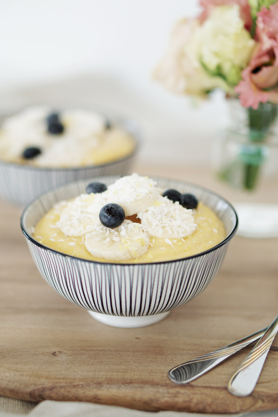 fructosefreies-fruehstueck-zitronen-kokos-polenta-mit-bananen-2