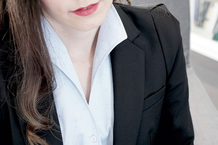 Business Style: Eine Bluse, zwei Outfits. Mit der Bluse von Eterna.