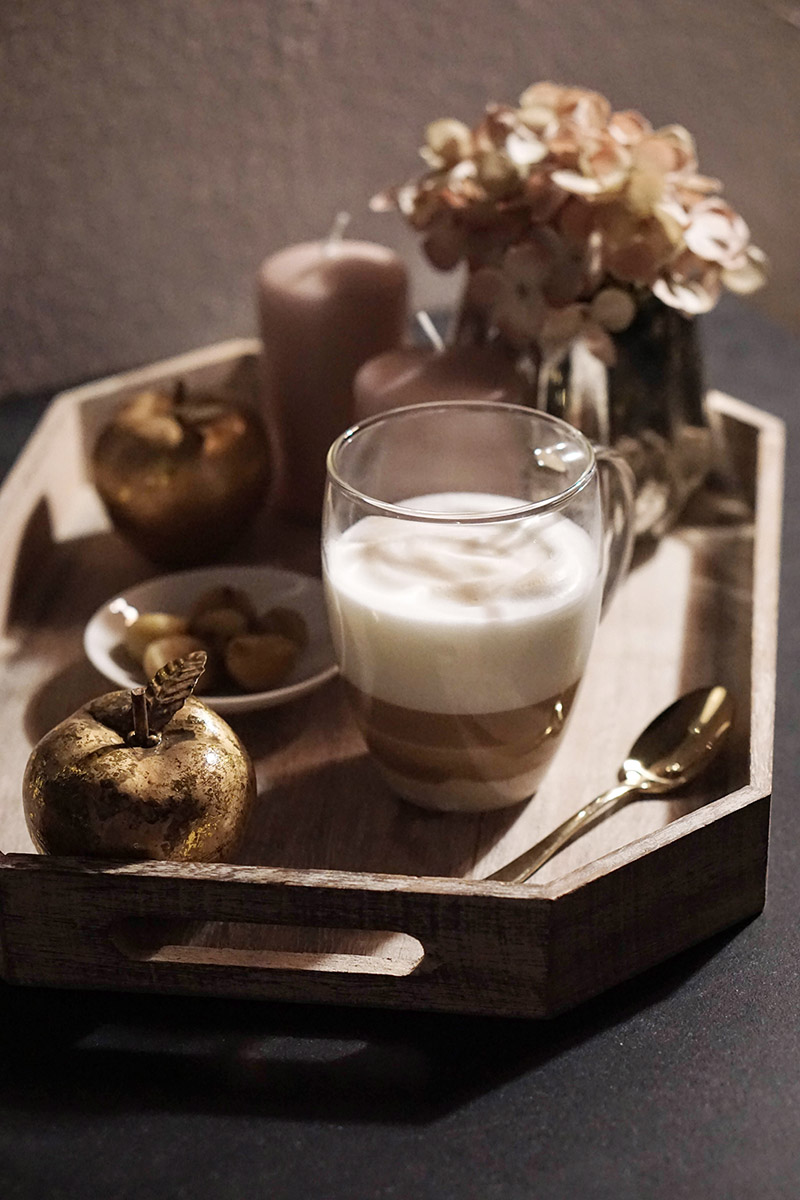 Herbst in der Tasse: So kannst du Chestnut Latte selber machen. Super leckerer Maroni Caffé Latte