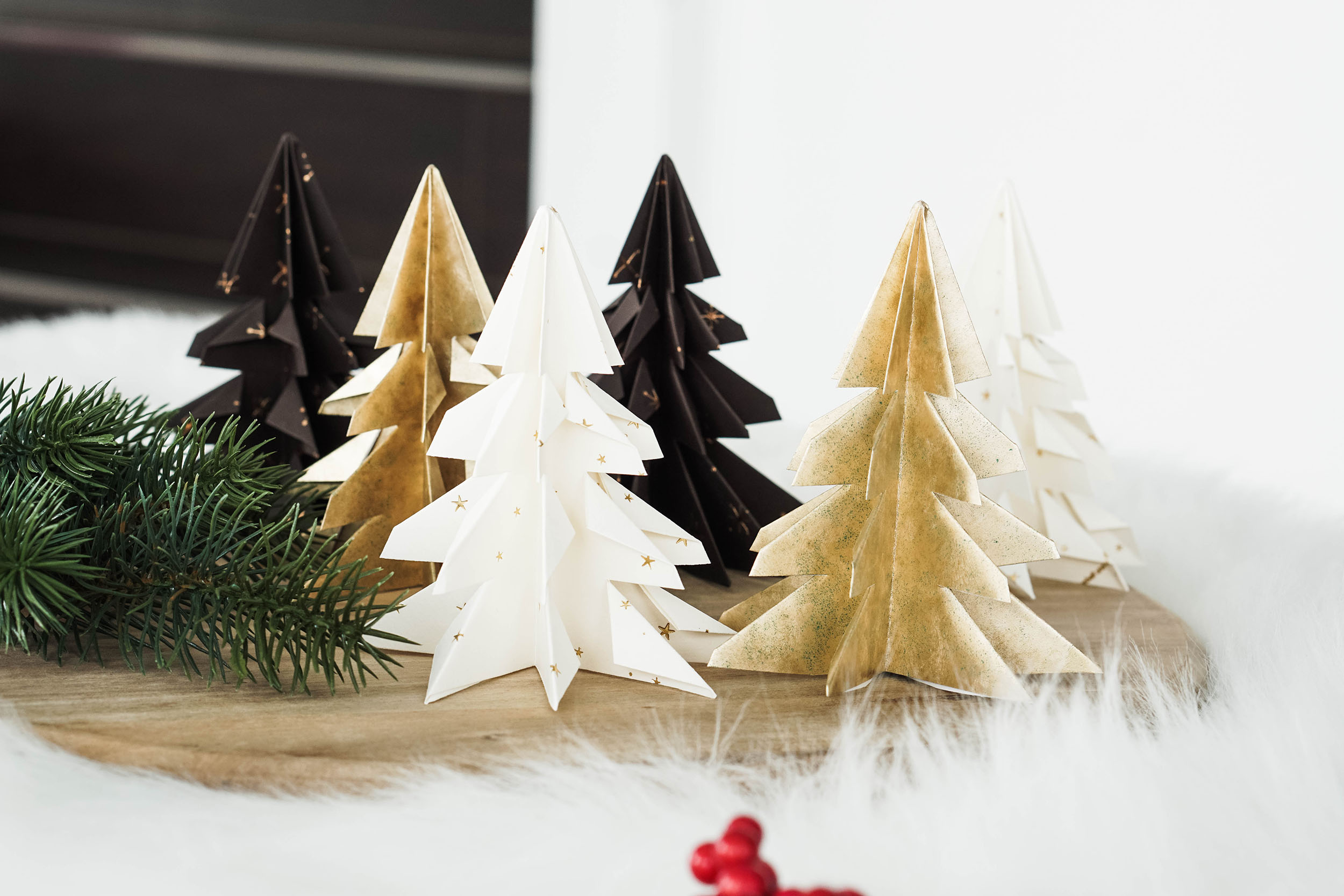 DIY Weihnachtsdeko – Origami Christbäume falten – DIY Weihnachtsschmuck selbstgemacht.jpg