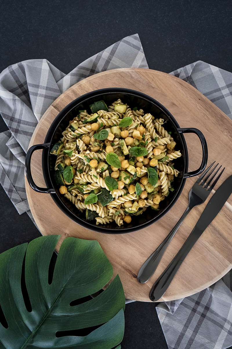 Green Pasta Rezept Nudelsalat zum Mitnehmen ins Büro