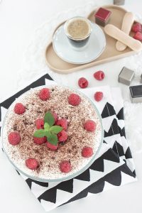 Mein-Rezept-fuer-den-Sommer-–-Leichtes-Tiramisu-mit-Himbeeren-1