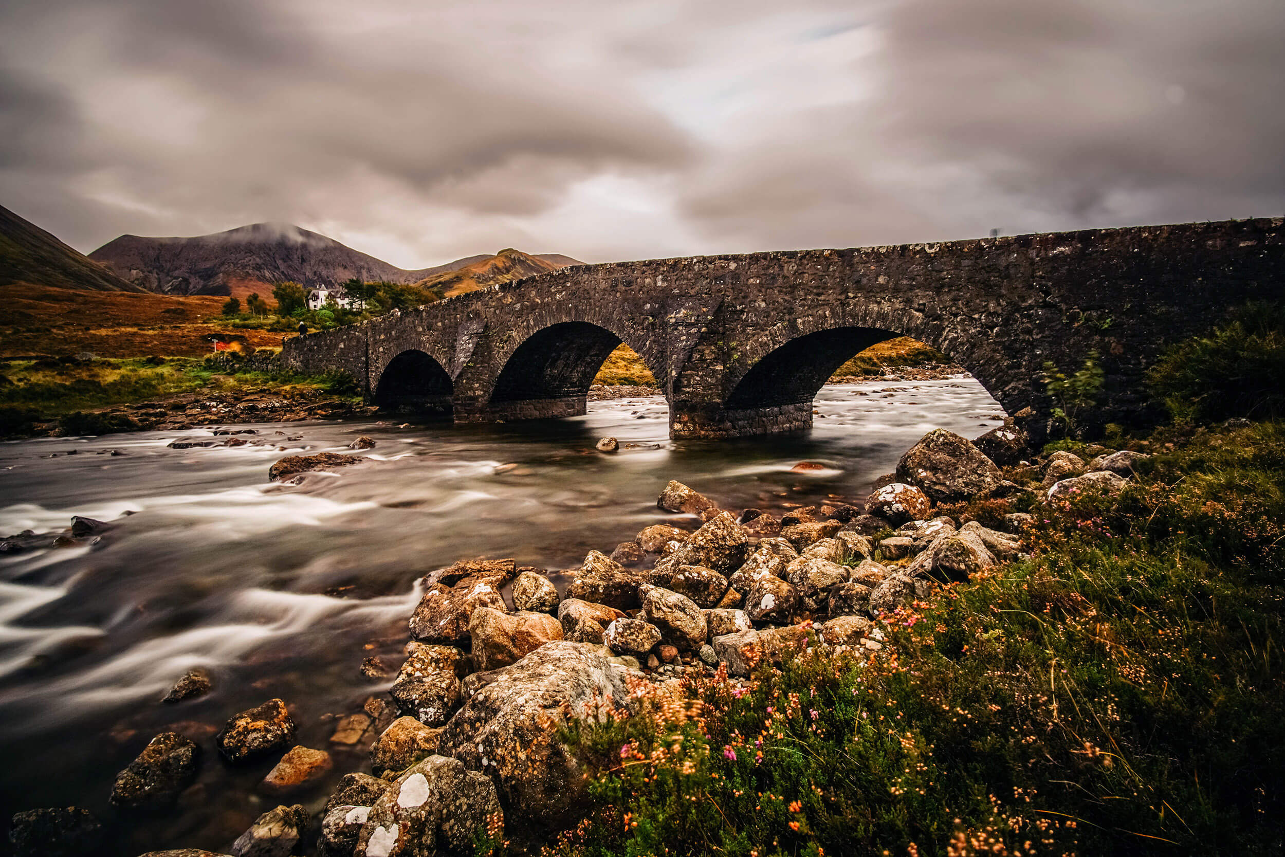 Mit dem Auto durch Schottland – Isle of Skye Old Sligachan Bridge Portree