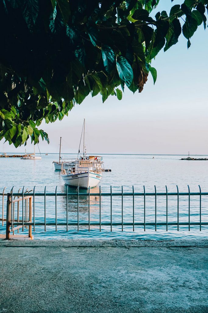 Der Hafen von Skopelos, einer kleinen griechischen Insel